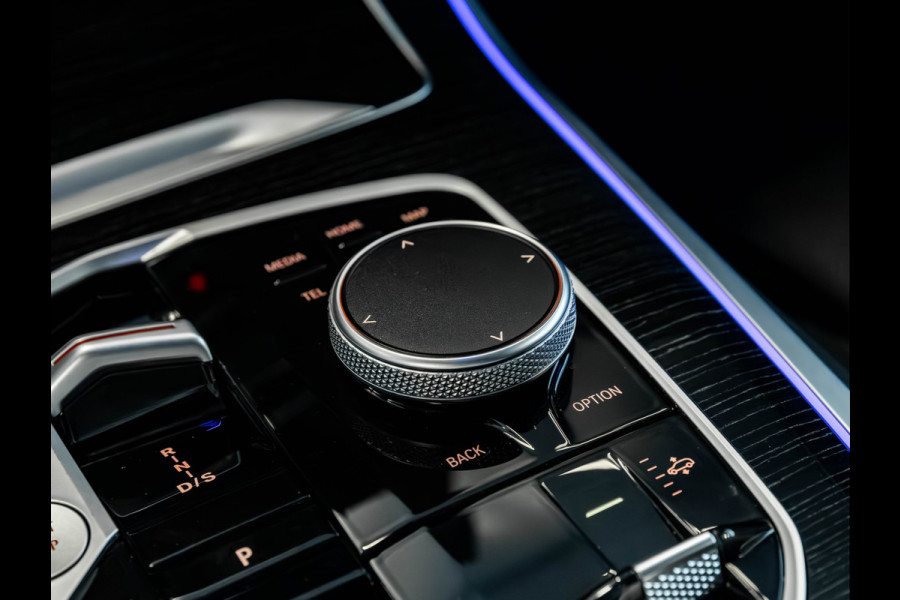 BMW X5 xDrive50e M-Sport Pro - Comfortzetels - Trekhaak - Driving + Parking Ass Prof