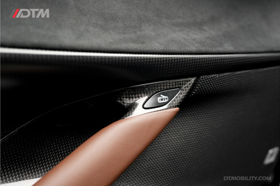 Ferrari SF90 Stradale 4.0 V8 | Assetto Fiorano | Daytona Racing seats |