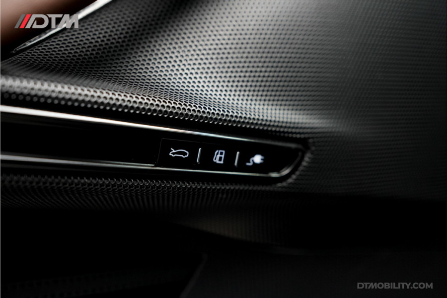 Ferrari SF90 Stradale 4.0 V8 | Assetto Fiorano | Daytona Racing seats |