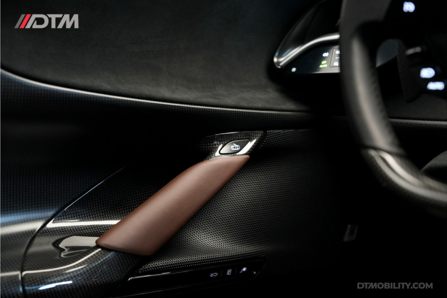 Ferrari SF90 Stradale 4.0 V8 | Assetto Fiorano | Daytona Racing seats |