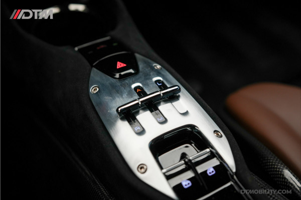 Ferrari SF90 Stradale 4.0 V8 | Assetto Fiorano | Daytona Racing seats |