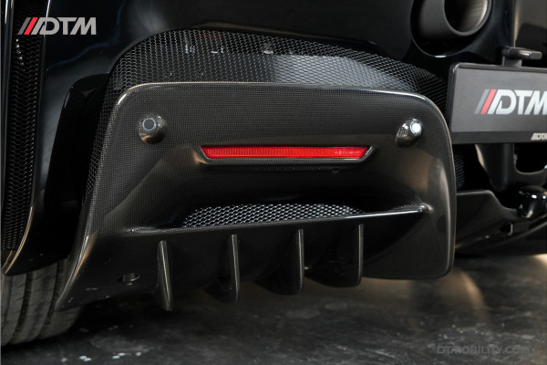 Ferrari SF90 Stradale 4.0 V8 | Assetto Fiorano | Daytona Racing seats |