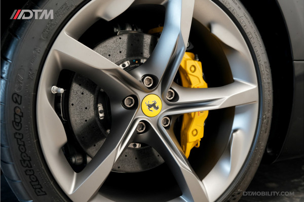 Ferrari SF90 Stradale 4.0 V8 | Assetto Fiorano | Daytona Racing seats |