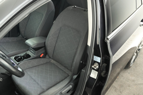 Volkswagen GOLF Variant 2.0 TDI Life Business Automaat, Navigatie, Digital dash