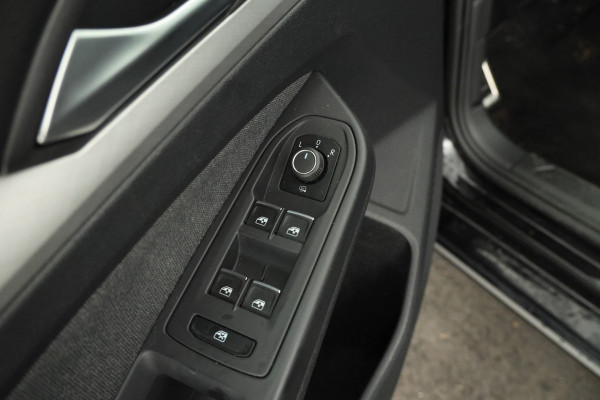Volkswagen GOLF Variant 2.0 TDI Life Business Automaat, Navigatie, Digital dash