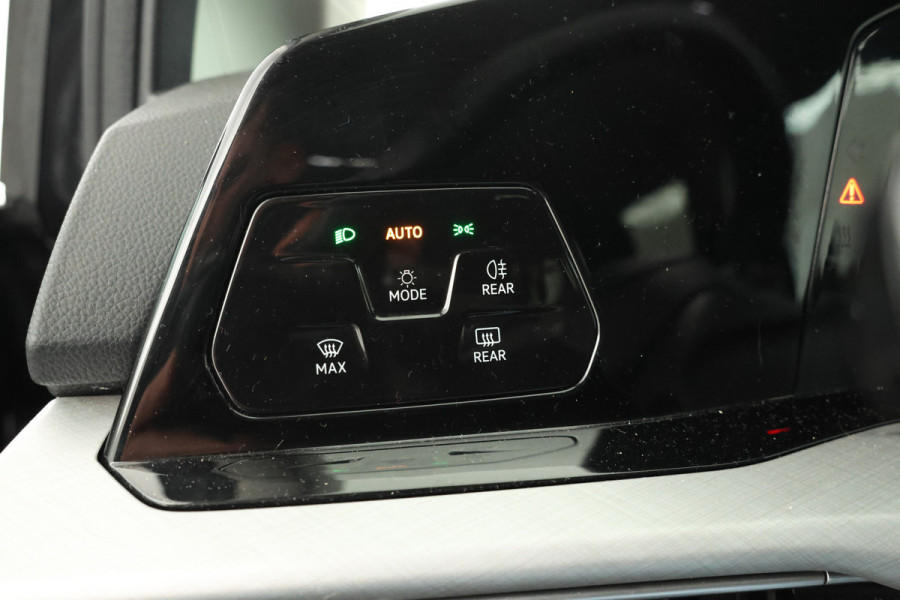Volkswagen GOLF Variant 2.0 TDI Life Business Automaat, Navigatie, Digital dash