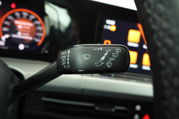 Volkswagen GOLF Variant 2.0 TDI Life Business Automaat, Navigatie, Digital dash