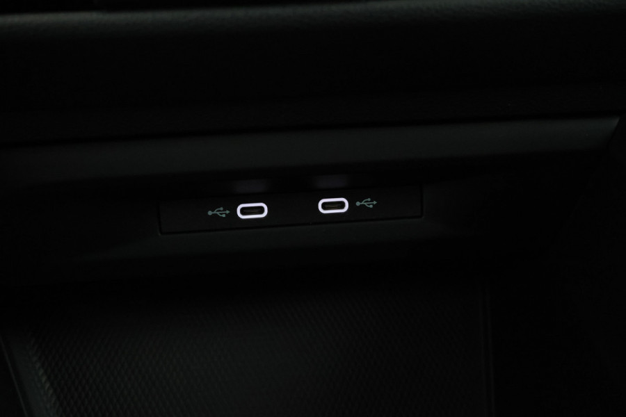 Volkswagen GOLF Variant 2.0 TDI Life Business Automaat, Navigatie, Digital dash