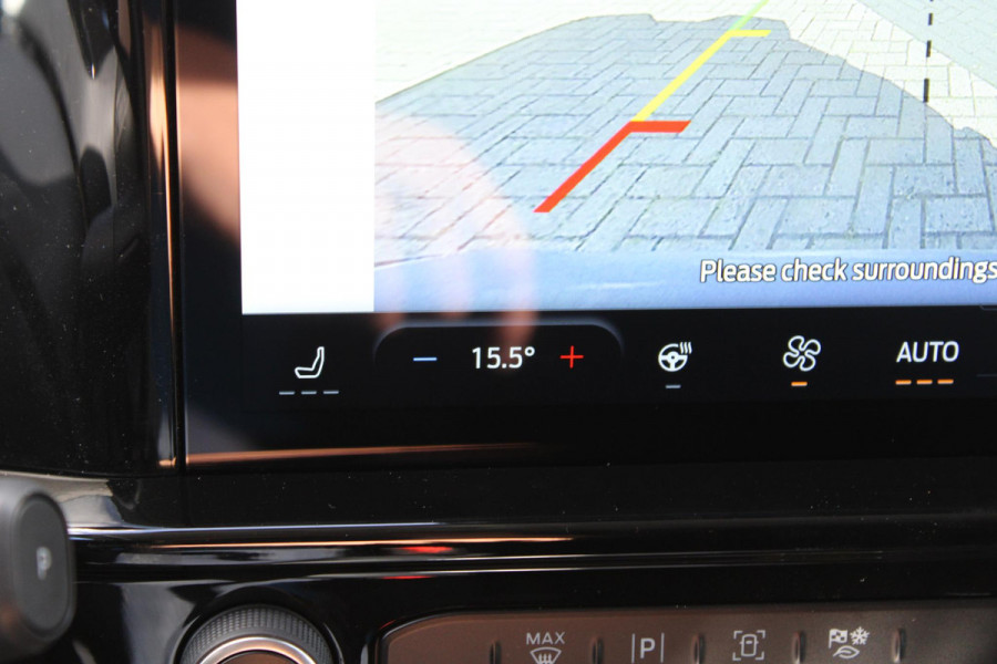 Ford Transit Custom 320 2.5 PHEV L2H1 Sport DC | 233pk |  Dubbele Cabine | Dubbele zijschuifdeur | Inklapbare trekhaak | 19 inch lichtmetalen Sport velgen (mat zwart) | Verwarmbaar stuurwiel | Navigatie systeem