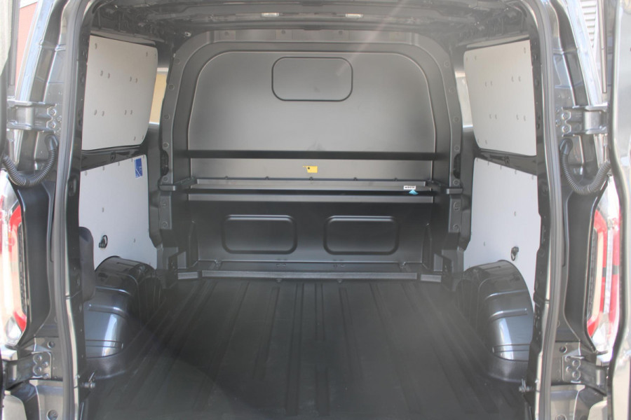 Ford Transit Custom 320 2.5 PHEV L2H1 Sport DC | 233pk |  Dubbele Cabine | Dubbele zijschuifdeur | Inklapbare trekhaak | 19 inch lichtmetalen Sport velgen (mat zwart) | Verwarmbaar stuurwiel | Navigatie systeem