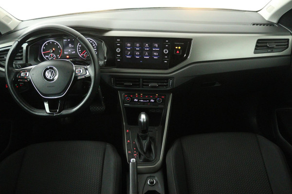 Volkswagen Polo 1.0 TSI Comfortline Business (ACHTERUITRIJCAMERA, NAVIGATIE CARPLAY, PARKEERSENSOREN, CRUISE CONTROL ADAPTIEF)