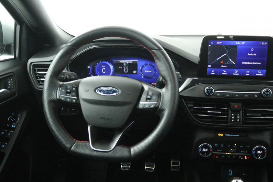 Ford FOCUS Wagon 1.0 EcoBoost Hybrid Vignale (PANORAMADAK, STOEL/STUUR VERWARMING, ACHTERUITRIJCAMERA, LANE-ASSIST)