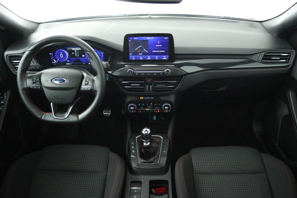 Ford FOCUS Wagon 1.0 EcoBoost Hybrid Vignale (PANORAMADAK, STOEL/STUUR VERWARMING, ACHTERUITRIJCAMERA, LANE-ASSIST)