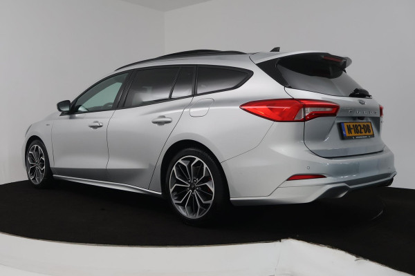 Ford FOCUS Wagon 1.0 EcoBoost Hybrid Vignale (PANORAMADAK, STOEL/STUUR VERWARMING, ACHTERUITRIJCAMERA, LANE-ASSIST)