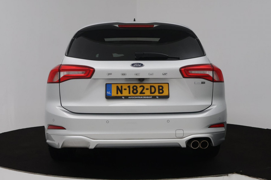 Ford FOCUS Wagon 1.0 EcoBoost Hybrid Vignale (PANORAMADAK, STOEL/STUUR VERWARMING, ACHTERUITRIJCAMERA, LANE-ASSIST)