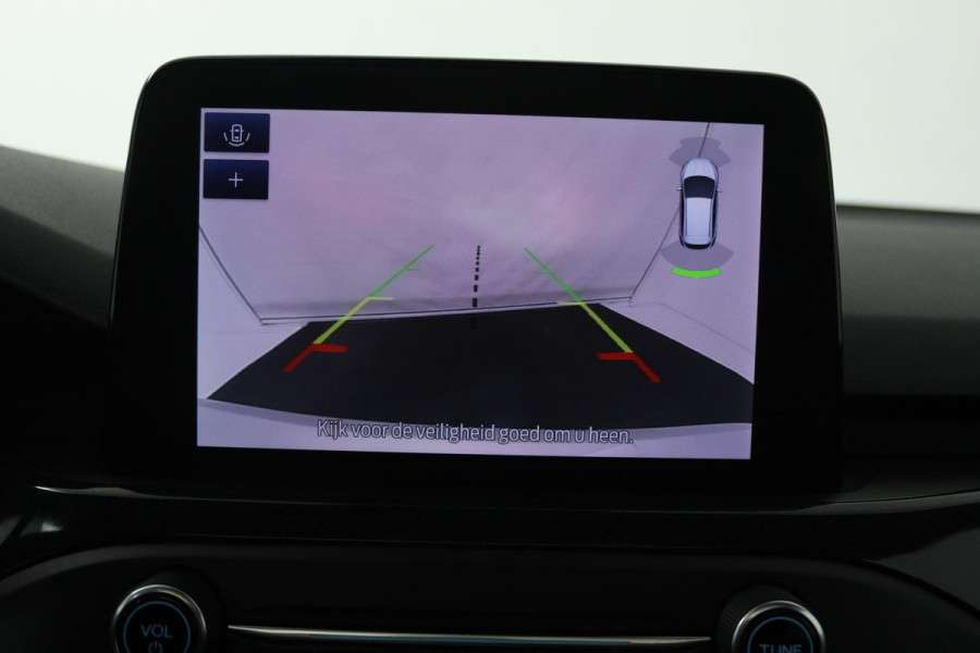 Ford FOCUS Wagon 1.0 EcoBoost Hybrid Vignale (PANORAMADAK, STOEL/STUUR VERWARMING, ACHTERUITRIJCAMERA, LANE-ASSIST)