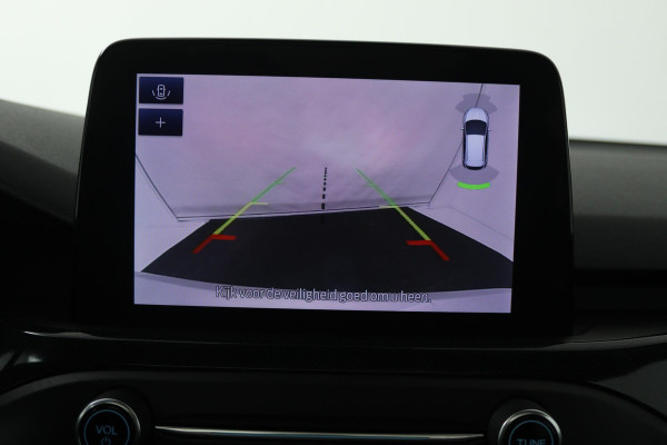 Ford FOCUS Wagon 1.0 EcoBoost Hybrid Vignale (PANORAMADAK, STOEL/STUUR VERWARMING, ACHTERUITRIJCAMERA, LANE-ASSIST)