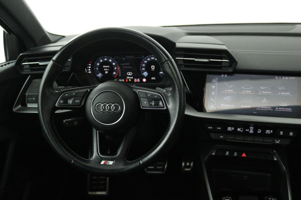 Audi A3 Sportback 30 TFSI S edition (PANORAMADAK, LANE-ASSIST, CRUISE CONTROL, PARKEERSENSOREN, NAVIGATIE)