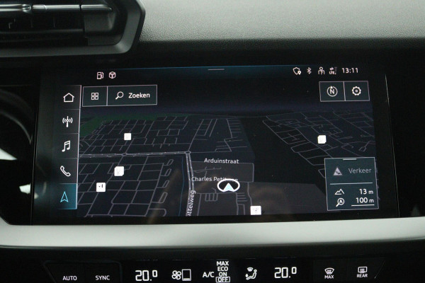 Audi A3 Sportback 30 TFSI S edition (PANORAMADAK, LANE-ASSIST, CRUISE CONTROL, PARKEERSENSOREN, NAVIGATIE)