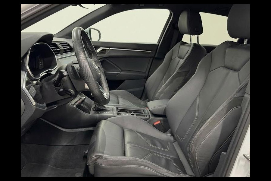 Audi Q3 Sportback 45 TFSI e S Edition 245pk | Lederen bekleding | Navigatie | Verwarmbare voorstoelen | Parkeercamera