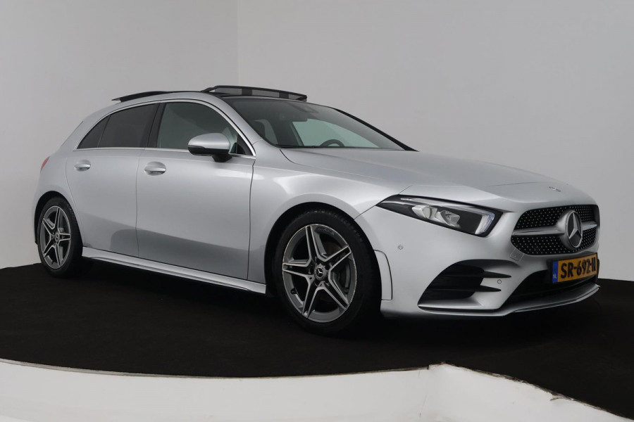 Mercedes-Benz A-Klasse 200 Business Solution AMG (PANORAMADAK, SFEERVERLICHTING, PARKEERSENSOREN, STOELVERWARMING)