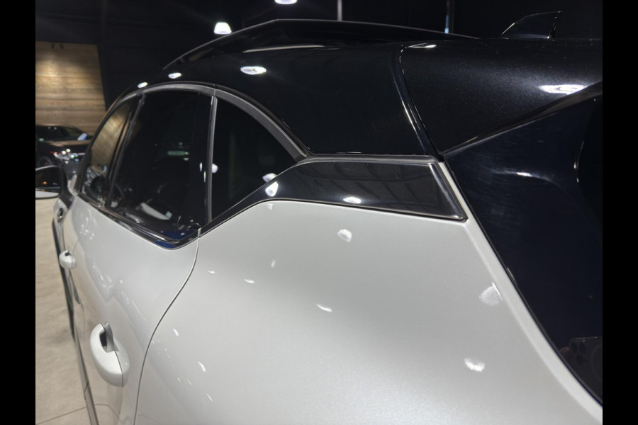 Renault Captur E-TECH Plug-in Hybrid Initiale Panoramadak | Leder | Bose | 360 Camera | Two Tone Dak |