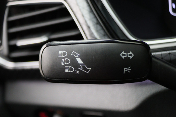 Volkswagen T-Cross 1.0 TSI Style Automaat LED, Virtual Cockpit, Camera, ACC, Climate, Apple CarPlay