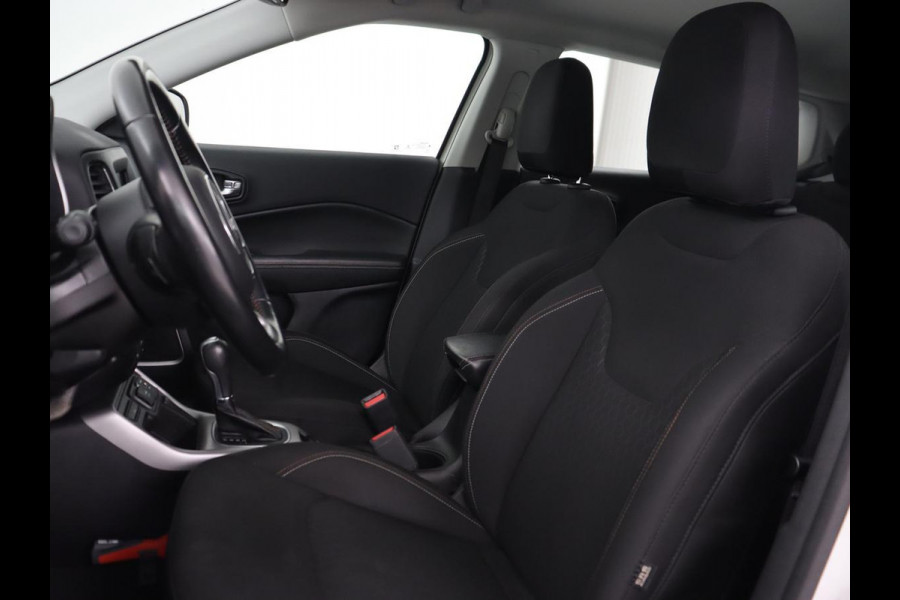 Jeep Compass 1.3T Longitude | Automaat | Trekhaak | Keyless | Carplay | Climate control | Parkeerhulp | Cruise control | DAB | Bluetooth