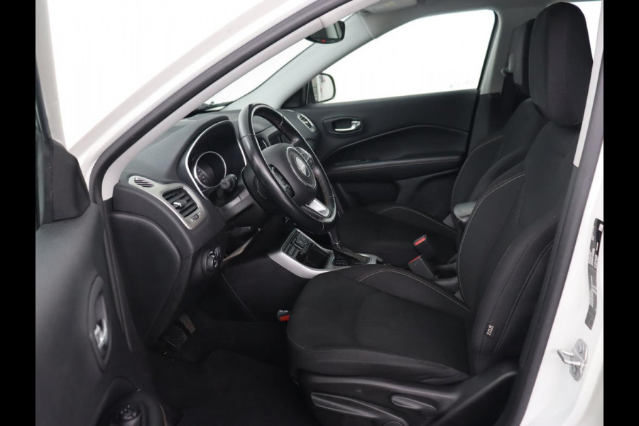 Jeep Compass 1.3T Longitude | Automaat | Trekhaak | Keyless | Carplay | Climate control | Parkeerhulp | Cruise control | DAB | Bluetooth