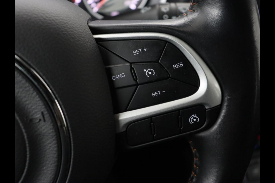 Jeep Compass 1.3T Longitude | Automaat | Trekhaak | Keyless | Carplay | Climate control | Parkeerhulp | Cruise control | DAB | Bluetooth