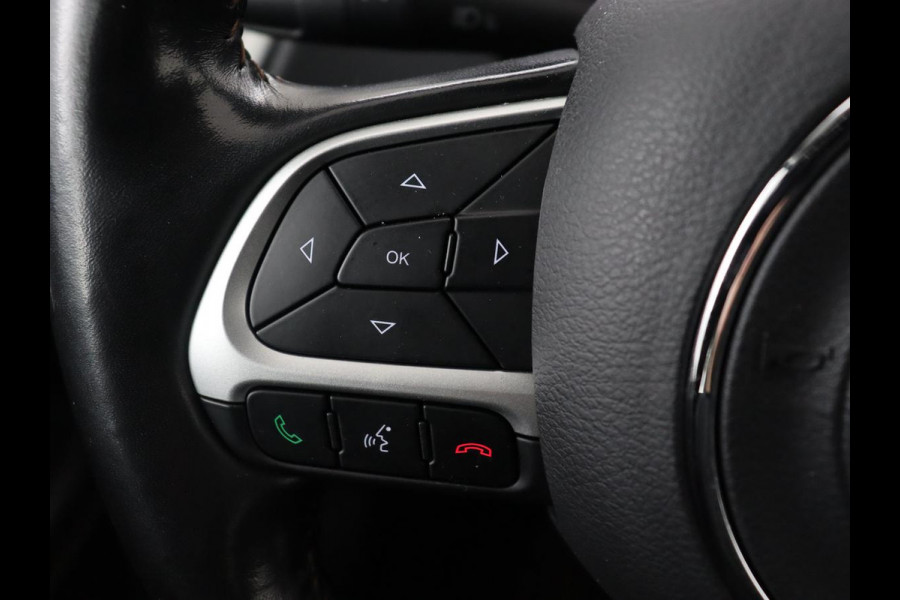 Jeep Compass 1.3T Longitude | Automaat | Trekhaak | Keyless | Carplay | Climate control | Parkeerhulp | Cruise control | DAB | Bluetooth