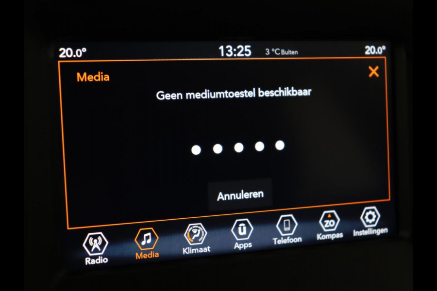 Jeep Compass 1.3T Longitude | Automaat | Trekhaak | Keyless | Carplay | Climate control | Parkeerhulp | Cruise control | DAB | Bluetooth