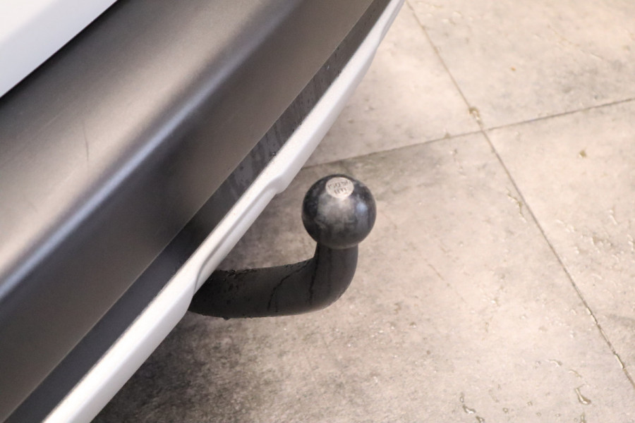 Peugeot 2008 1.2 PureTech Allure Camera PDC Panoramadak Clima