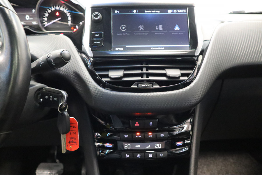 Peugeot 2008 1.2 PureTech Allure Camera PDC Panoramadak Clima