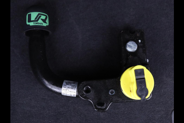 Volkswagen e-Golf E-Golf | Origineel NL | Leder | Stoelverwarming | Warmtepomp | Trekhaak | Camera | Adaptive cruise | DAB | Carplay | Navigatie | Full LED | Park Assist | Virtual Cockpit