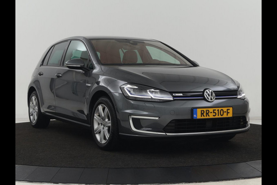 Volkswagen e-Golf E-Golf | Origineel NL | Leder | Stoelverwarming | Warmtepomp | Trekhaak | Camera | Adaptive cruise | DAB | Carplay | Navigatie | Full LED | Park Assist | Virtual Cockpit