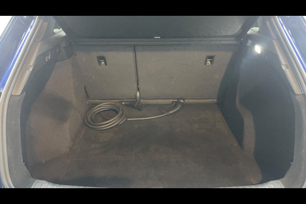 Audi Q4 e-tron 40 Launch edition S Competition 77 kWh 2X S-LINE PANO l MATRIX l CAMERA l ADAPT.CRUISE l ORG.NL l DEALER OND