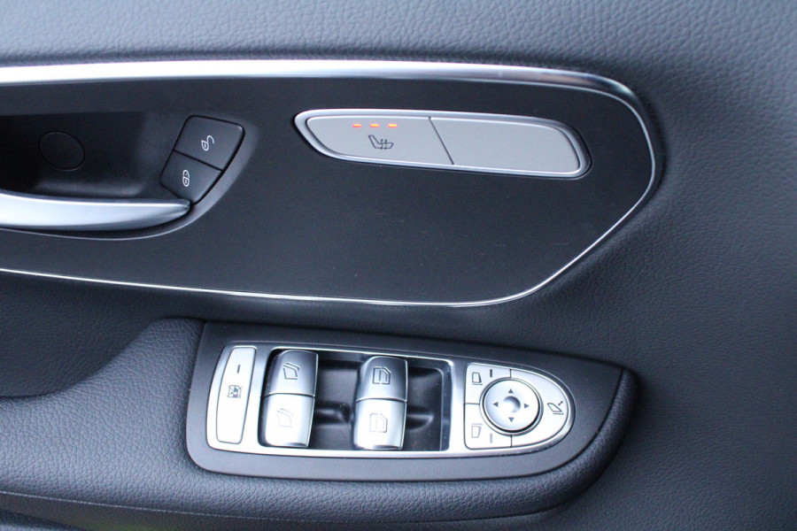 Mercedes-Benz V-Klasse 220d / Aut / Lang / AMG / DC / 2x Schuifdeur / MBUX (apple carplay) / Camera / NIEUWSTAAT