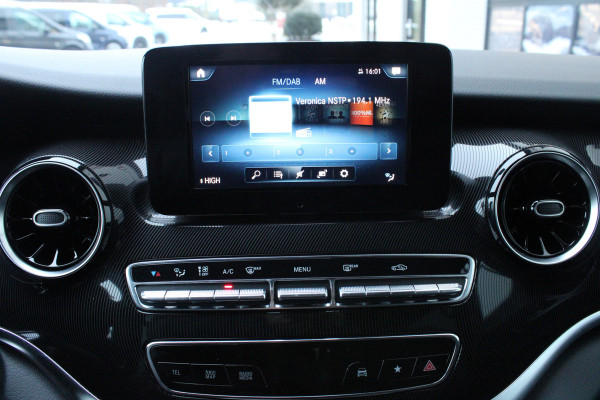 Mercedes-Benz V-Klasse 220d / Aut / Lang / AMG / DC / 2x Schuifdeur / MBUX (apple carplay) / Camera / NIEUWSTAAT