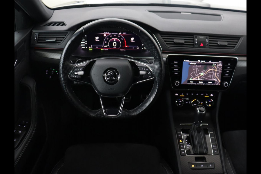 Škoda Superb 1.4 TSI iV Sportline | Stoelverwarming | Alcantara | Adaptive cruise | Camera | Carplay | Matrix LED | Stuurverwarming | Virtual Cockpit | Navigatie | Parkeerhulp | Sportstoelen | Sfeerverlichting | PHEV | Plug In