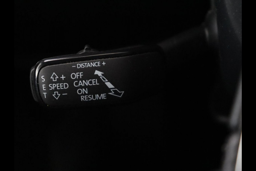 Škoda Superb 1.4 TSI iV Sportline | Stoelverwarming | Alcantara | Adaptive cruise | Camera | Carplay | Matrix LED | Stuurverwarming | Virtual Cockpit | Navigatie | Parkeerhulp | Sportstoelen | Sfeerverlichting | PHEV | Plug In