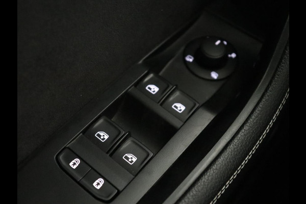 Škoda Superb 1.4 TSI iV Sportline | Stoelverwarming | Alcantara | Adaptive cruise | Camera | Carplay | Matrix LED | Stuurverwarming | Virtual Cockpit | Navigatie | Parkeerhulp | Sportstoelen | Sfeerverlichting | PHEV | Plug In