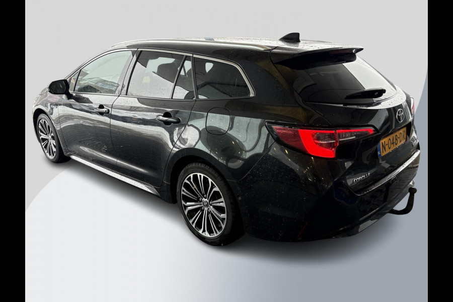 Toyota Corolla Touring Sports 1.8 Hybrid Executive | Trekhaak | Stoelverwarming | Head-up Display | Camera | Full LED |