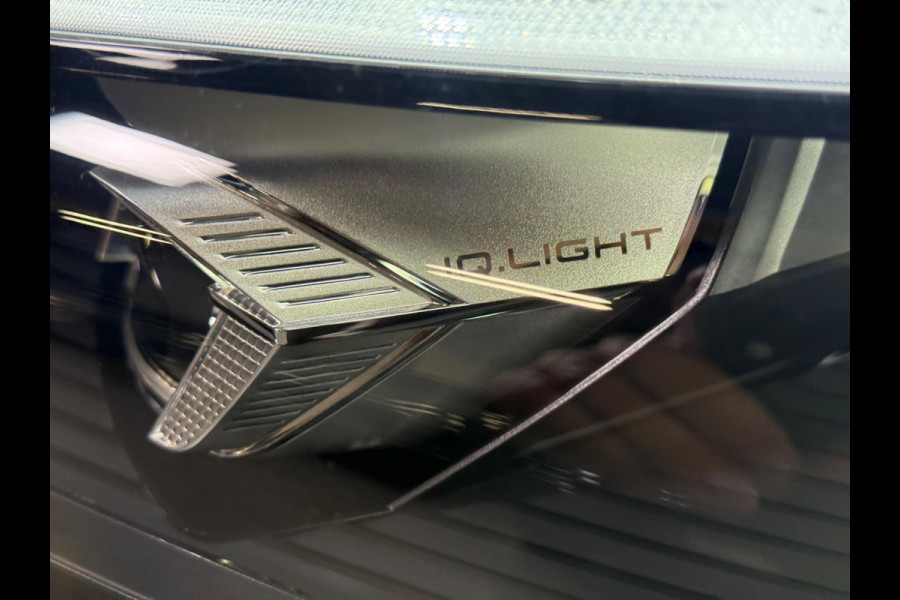 Volkswagen Tiguan 1.5 eTSI R-Line Edition |Pano |Keyless | 360 Camera | Massage | Sfeerverlichting