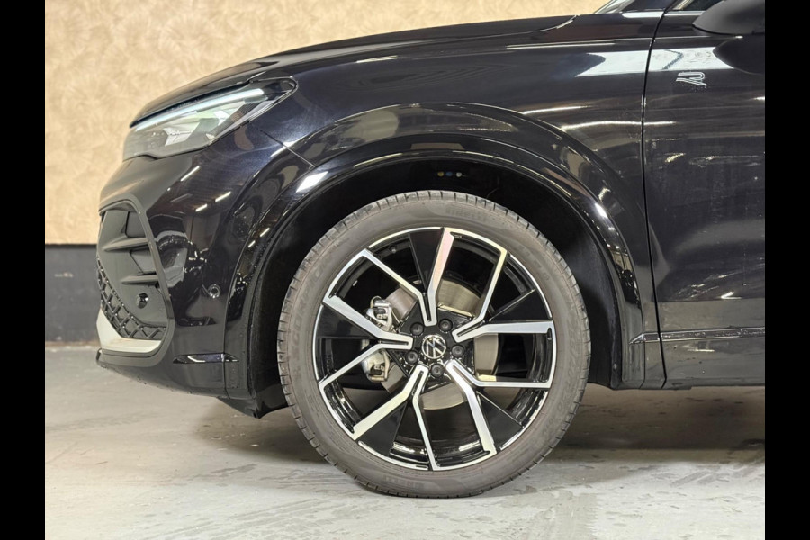 Volkswagen Tiguan 1.5 eTSI R-Line Edition |Pano |Keyless | 360 Camera | Massage | Sfeerverlichting