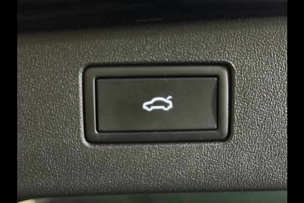 Volkswagen Tiguan 1.5 eTSI R-Line Edition |Pano |Keyless | 360 Camera | Massage | Sfeerverlichting