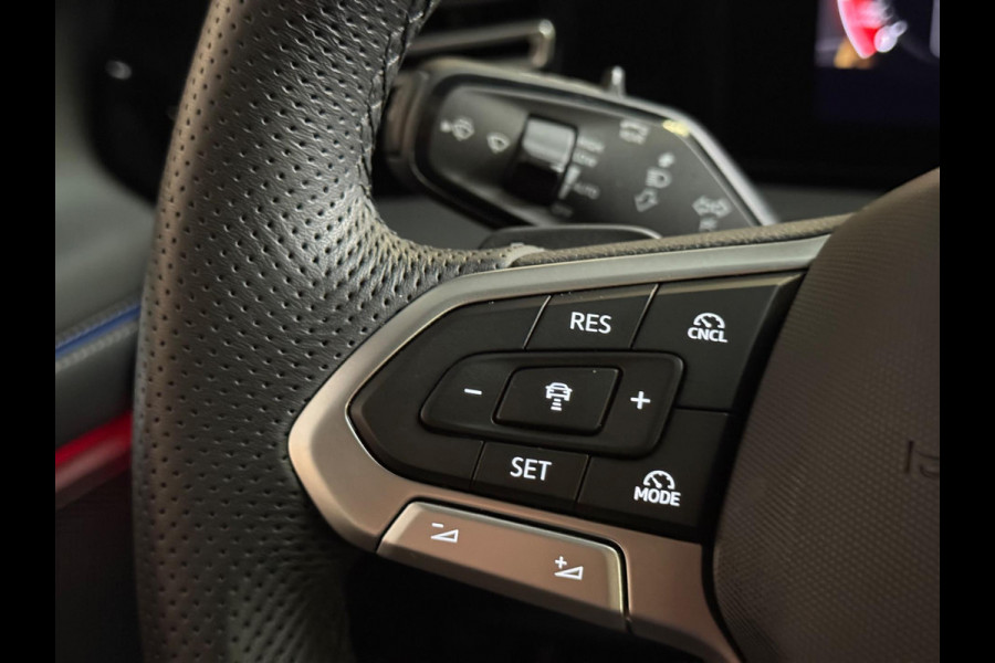 Volkswagen Tiguan 1.5 eTSI R-Line Edition |Pano |Keyless | 360 Camera | Massage | Sfeerverlichting