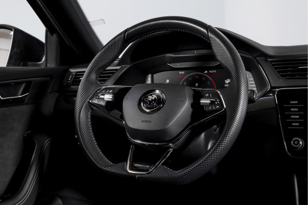 Škoda Superb Combi 1.4 TSI iV Sportline Business | Dig. Cockpit | Cruise | Stoel-+Stuurverw. PDC | Camera | App. Connect | ECC | Elek. Klep | LM 18" | 1944