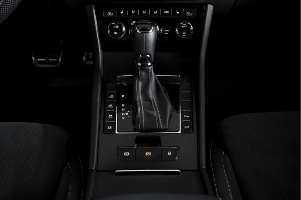 Škoda Superb Combi 1.4 TSI iV Sportline Business | Dig. Cockpit | Cruise | Stoel-+Stuurverw. PDC | Camera | App. Connect | ECC | Elek. Klep | LM 18" | 1944