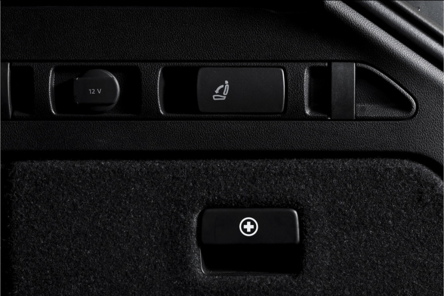 Škoda Superb Combi 1.4 TSI iV Sportline Business | Dig. Cockpit | Cruise | Stoel-+Stuurverw. PDC | Camera | App. Connect | ECC | Elek. Klep | LM 18" | 1944